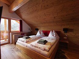 Premium Chalet in Tauplitz With Sauna and Pool