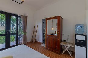 La Village Hill View