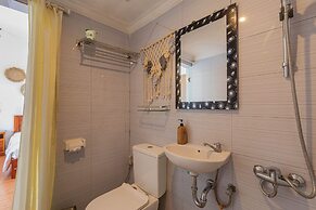 La Village Hill View