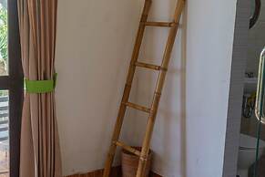 La Village Hill View