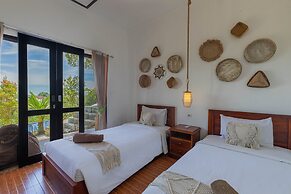 La Village Hill View