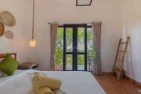 La Village Hill View