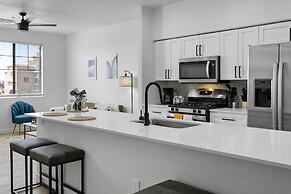 TWO Glendale CozySuites with Pool 2 & 9