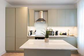 The Battersea Scenery - Elegant 2bdr Flat