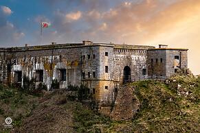 Spinnaker - Close to Town Sea Views