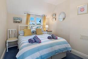 Four Oaks - Sea and Harbour Views