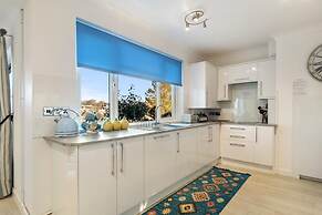 Four Oaks - Sea and Harbour Views