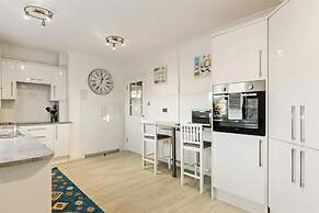 Four Oaks - Sea and Harbour Views