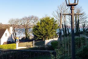Four Oaks - Sea and Harbour Views
