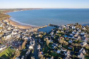 Four Oaks - Sea and Harbour Views