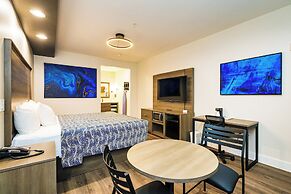 Palace Inn Blue Edgebrook