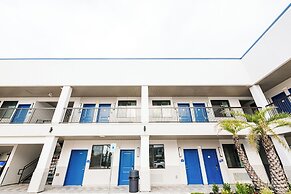 Palace Inn Blue Edgebrook