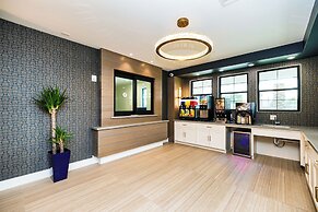 Palace Inn Blue Edgebrook