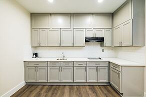 Palace Inn Blue Edgebrook