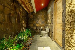 Brand new Luxury 3BR villa Ethnic Ubud 1