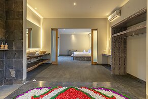 Brand new Luxury 3BR villa Ethnic Ubud 1