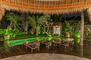 Brand new Luxury 3BR villa Ethnic Ubud 1