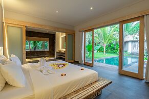 Brand new Luxury 3BR villa Ethnic Ubud 1