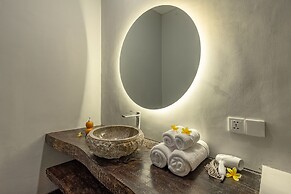 Brand new Luxury 3BR villa Ethnic Ubud 1