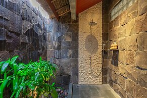 Brand new Luxury 3BR villa Ethnic Ubud 1