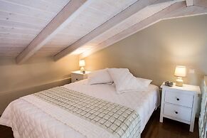 NV Seafront Studios AV Properties