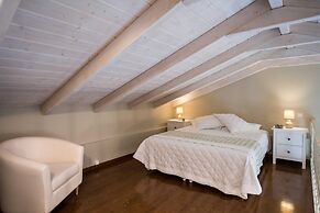 NV Seafront Studios AV Properties