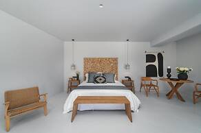 Cavalier Suites Nikiana Lefkada AV Properties
