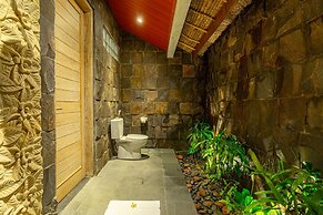 Brand New luxury 3BR Villa Ethnic Ubud 2