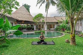 Brand New luxury 3BR Villa Ethnic Ubud 2