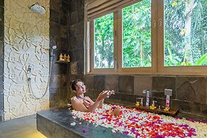 Brand New luxury 3BR Villa Ethnic Ubud 2