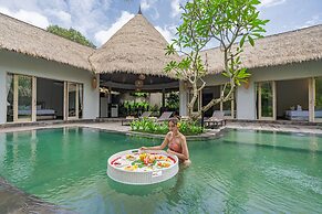 Brand New luxury 3BR Villa Ethnic Ubud 2