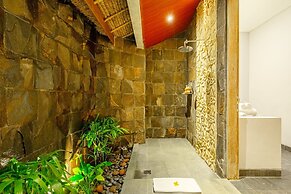 Brand New luxury 3BR Villa Ethnic Ubud 2