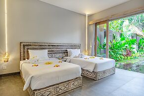 Brand New luxury 3BR Villa Ethnic Ubud 2