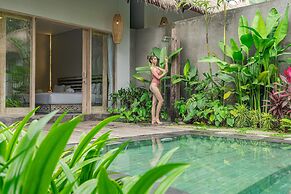 Brand New luxury 3BR Villa Ethnic Ubud 2
