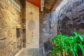 Brand New luxury 3BR Villa Ethnic Ubud 2