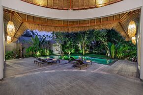 Brand New luxury 3BR Villa Ethnic Ubud 2