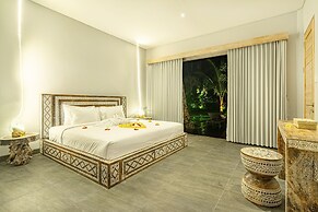 Brand New luxury 3BR Villa Ethnic Ubud 2