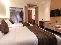 Johnny Nguyen - Victor Condotel Phu Yen