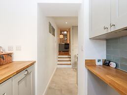 The Cottage on The Square