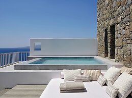 Deos Mykonos - A Myconian Collection Hotel