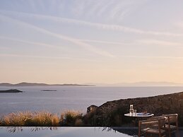 Deos Mykonos - A Myconian Collection Hotel