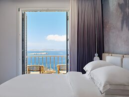 Deos Mykonos - A Myconian Collection Hotel