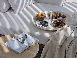 Deos Mykonos - A Myconian Collection Hotel