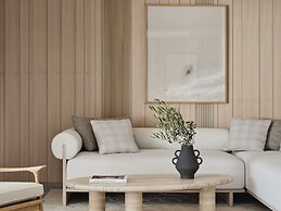 Deos Mykonos - A Myconian Collection Hotel