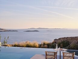 Deos Mykonos - A Myconian Collection Hotel