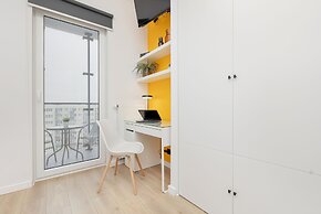Wola Studio Kasprzaka by Renters