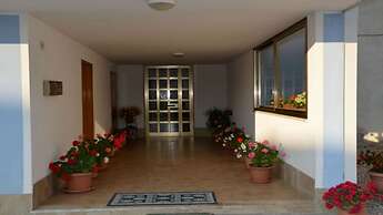Charming Flat Close to the Beach