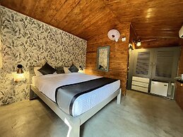 Just B Boutique Hotel