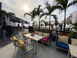 Just B Boutique Hotel