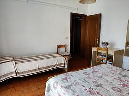 Spacious Apartment Close to the Beach - Beahost